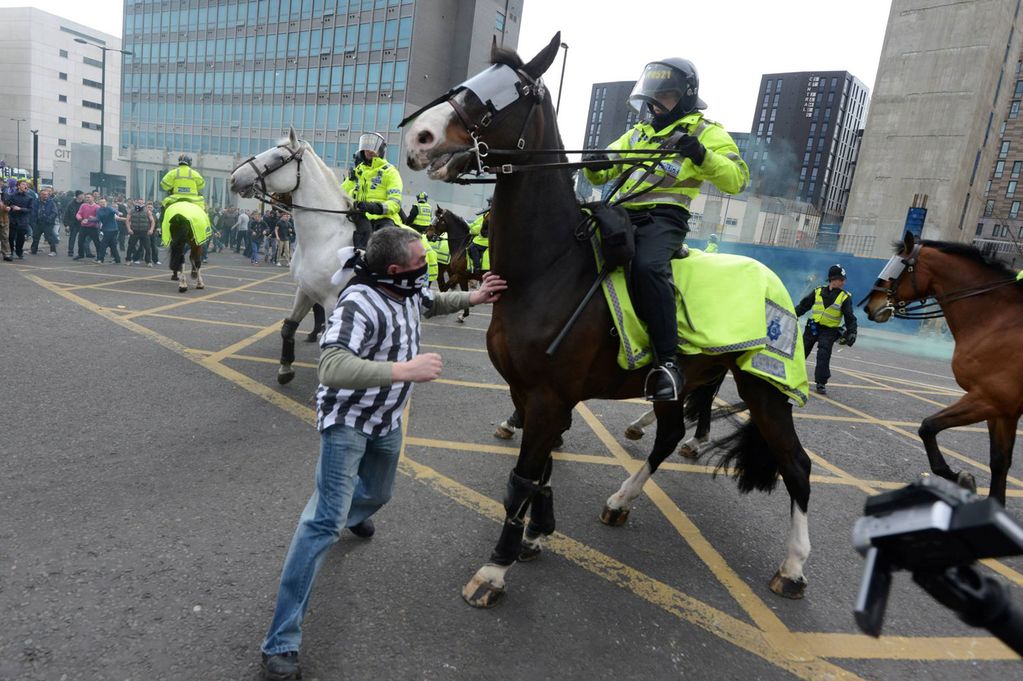 SOCCER_RIOTS_NEWCASTLE