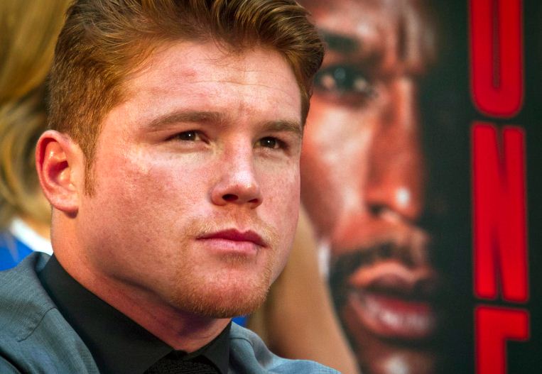 Saul Canelo Alvarez can first professional defeat Floyd Mayweather