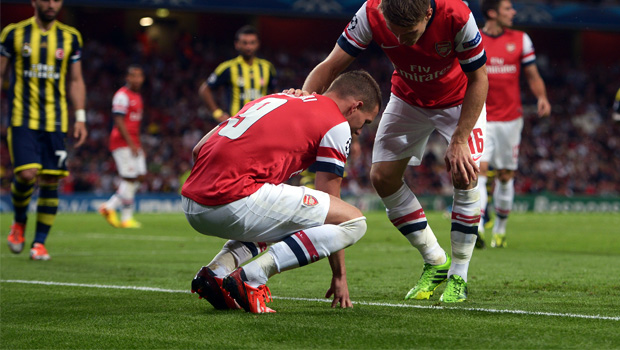 Arsenal Lukas Podolski injured