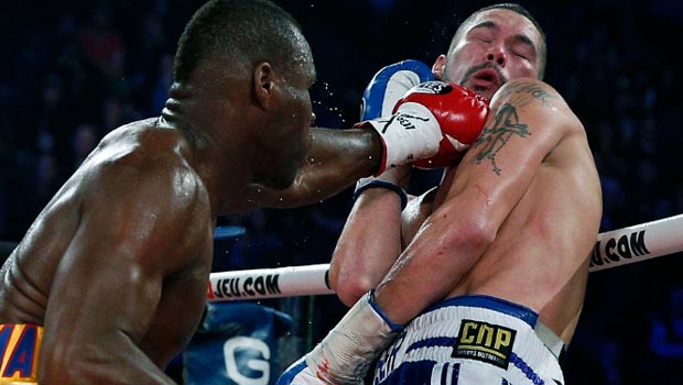  Tony Bellew loses against Adonis Stevenson