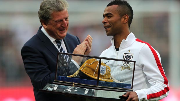 boss Roy Hodgson and Ashley Cole England 