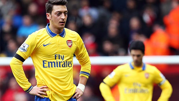 Mesut Ozil adds to Arsenals injury woe