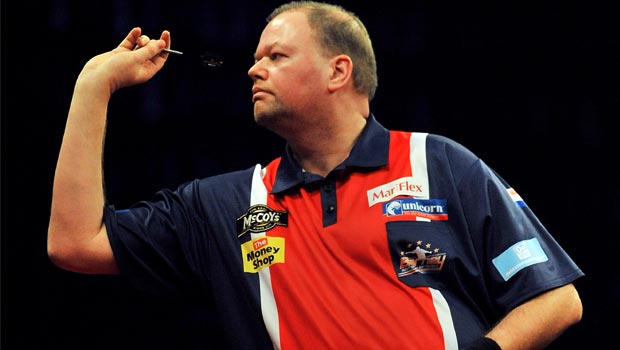 Raymond van Barneveld makes a throw