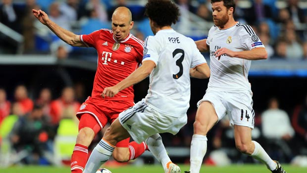 Bayern Munich Arjen Robben attacks real madrid pepe and xabi