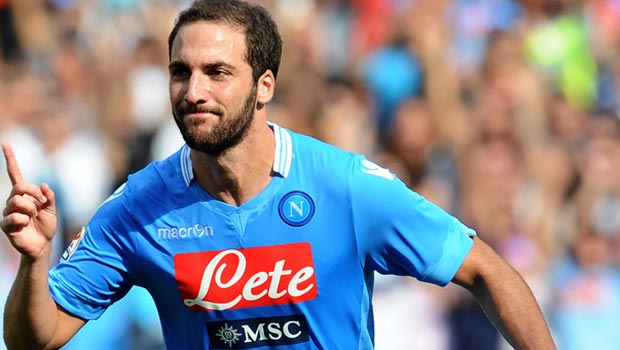 Gonzalo Higuain Napoli striker Injury news