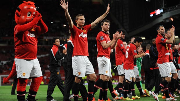 Nemanja Vidic Manchester United salutes red devils fans