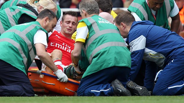 Mathieu Debuchy Arsenal Injury