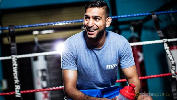 Boxing Amir Khan to Kell Brook