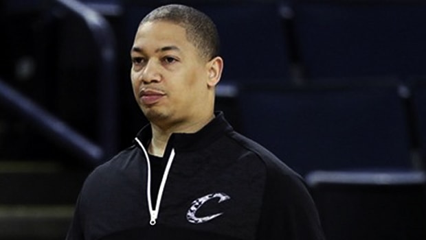 Cleveland-Cavaliers-head-coach-Tyronn-Lue