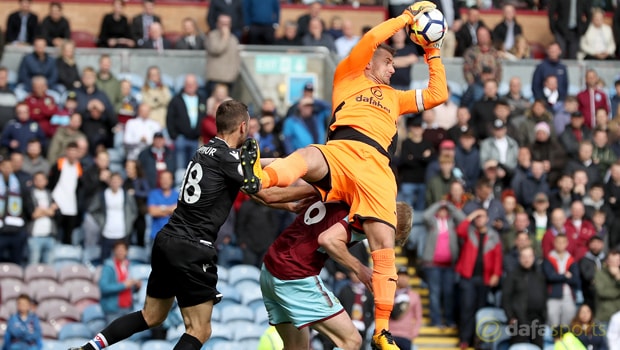 Burnley-Tom-Heaton